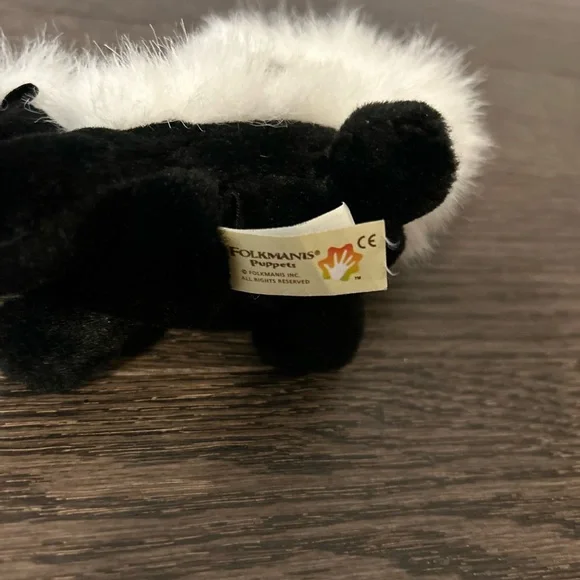 Charming Plush Skunk Toy for Small Pets - Black and White - Picture 4 of 5
